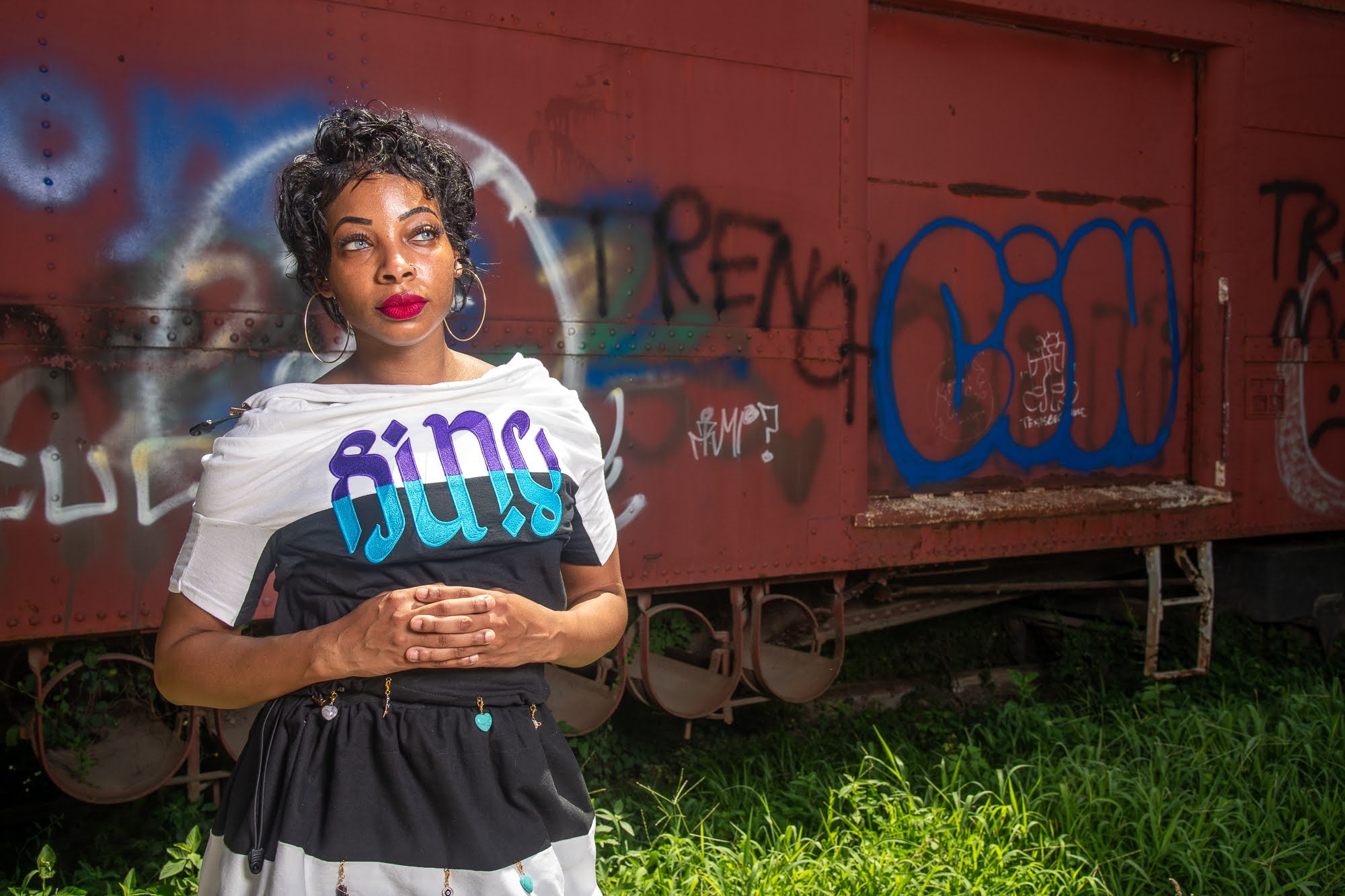 SI’NU UPSIDE DOWN T-SHIRT AMBIGRAM (multi-color)