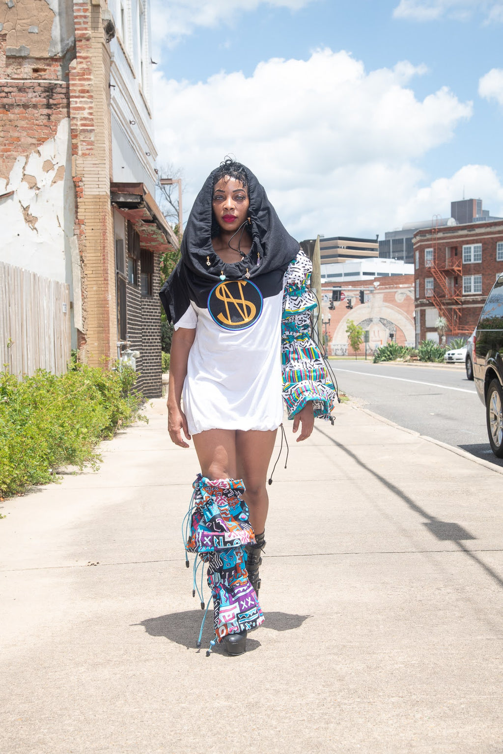 SI’NU UPSIDE DOWN T-SHIRT w/ LOGO