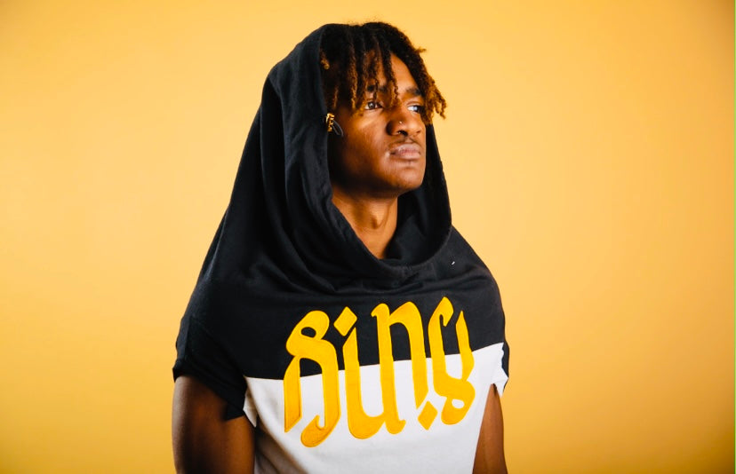 SI’NU UPSIDE DOWN T-SHIRT Ambigram (gold)